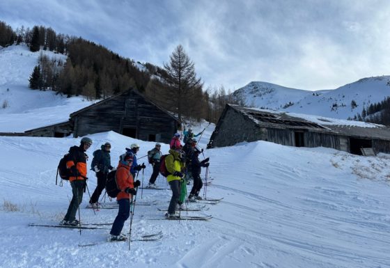 <?php echo e(get_post_field('post_excerpt', 21433)); ?>