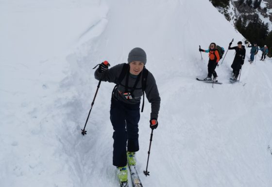 <?php echo e(get_post_field('post_excerpt', 21329)); ?>