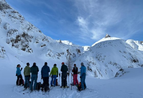 <?php echo e(get_post_field('post_excerpt', 21786)); ?>